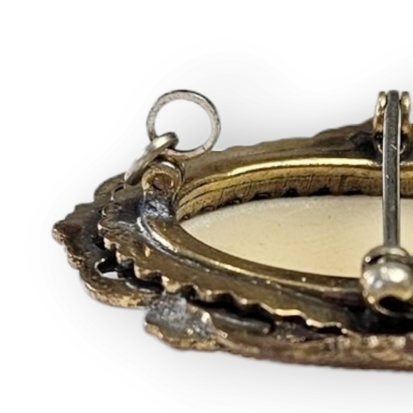 VINTAGE Cameo Brooch Pendant Ornate Flower Grecian Lady Resin Gold Plated Floral - Picture 9 of 11